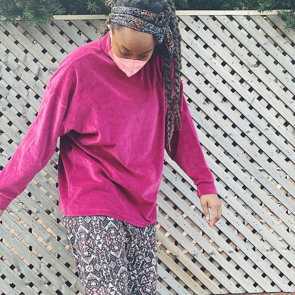 VINTAGE VELVET LONG SLEEVE TURTLENECK - Picture 3 of 4